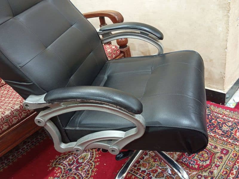 Office Chair for Sale in Condition 6