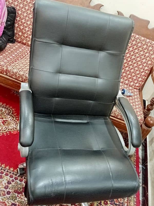 Office Chair for Sale in Condition 7