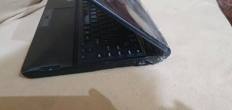 Toshiba Laptop core i5 (2nd Gen) 8/128 Gb (ssd) 2