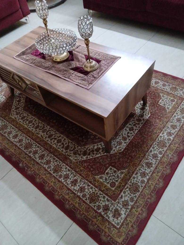 TV CONSOLES + TABLE ( IMPORTED FROM UAE) 10/10 CONDITION 1