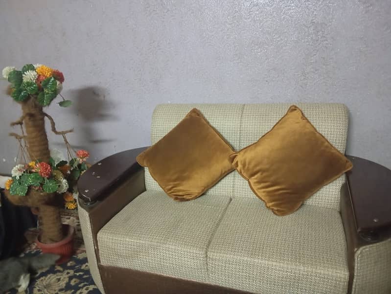 sofa set / 6 seater sofa / sofa set available in cheap rate 3