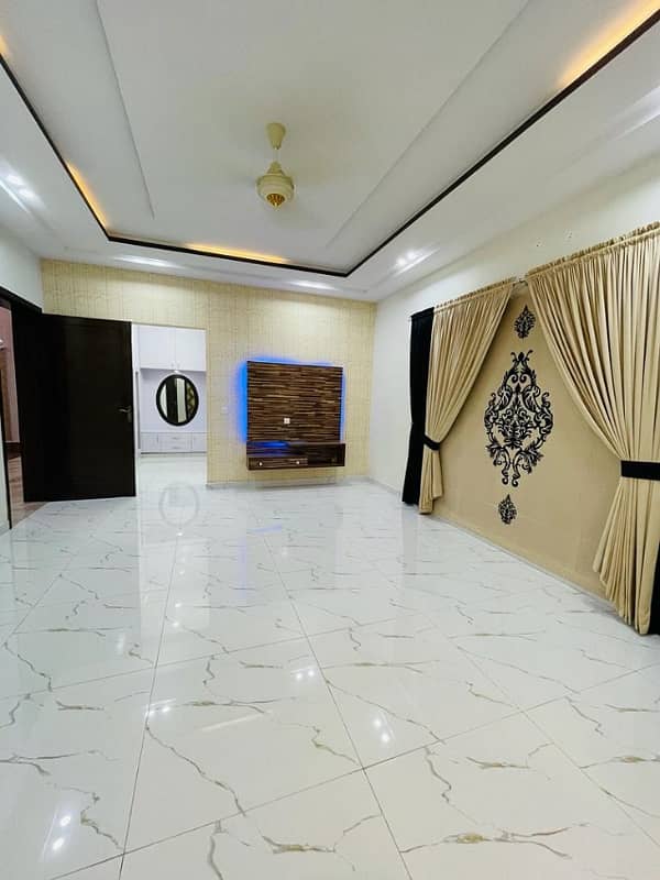 10 Marla Lower Portion Available For Rent In Gulbahar Block Bahria Town Lahore 16