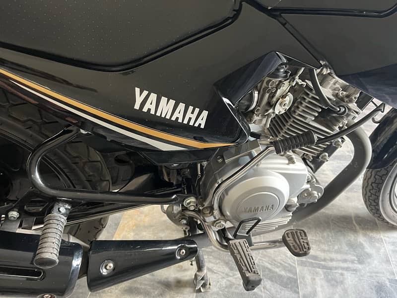 Yamaha YBR 125 5