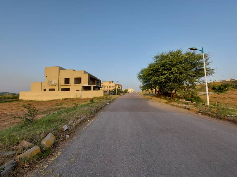 1 Kanal Top-Heighted Plot in P Block, Bahria Town Phase 8 All Dues Clear 4