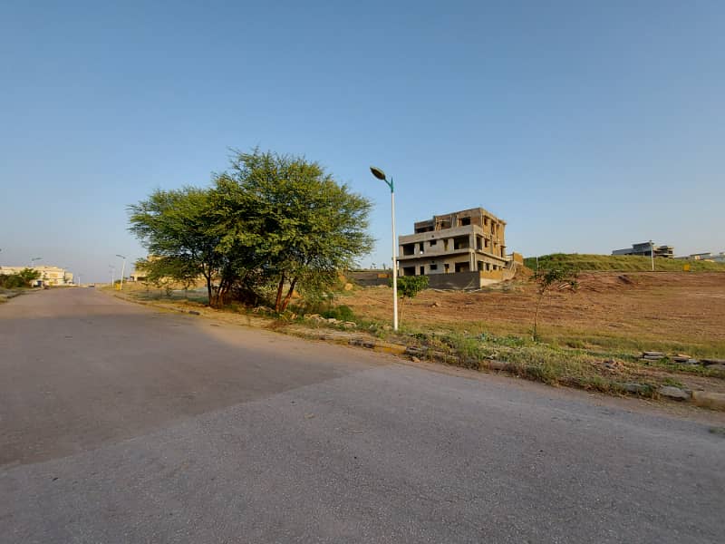 1 Kanal Top-Heighted Plot in P Block, Bahria Town Phase 8 All Dues Clear 8