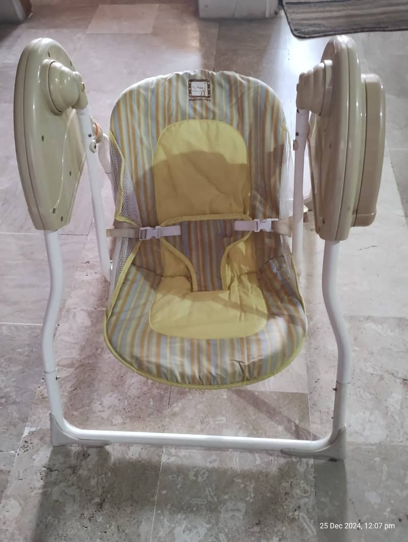 Comfortable Stylish Baby Electric Swing 0