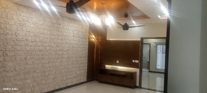 Luxury Kanal Upper Portion available for Rent in Phase 3 1