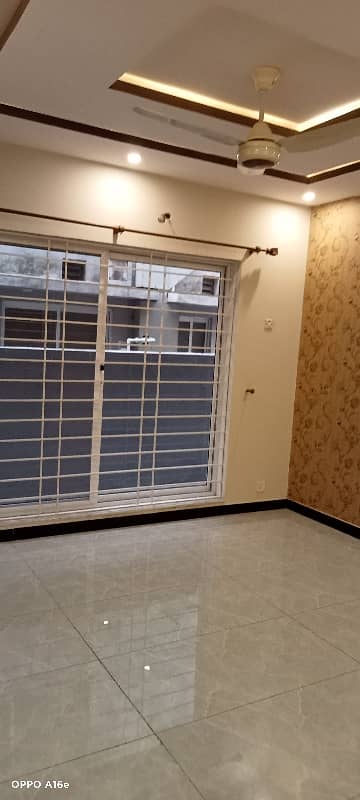 10 Marla Upper Portion Available For Rent 6