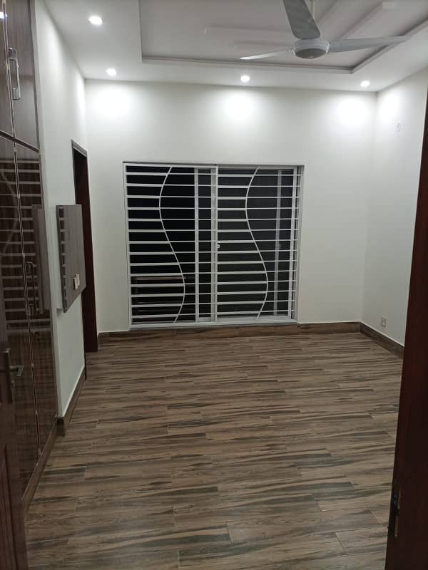 8 MARLA BRAND NEW HOUSE IN DHA RAHBAR 6