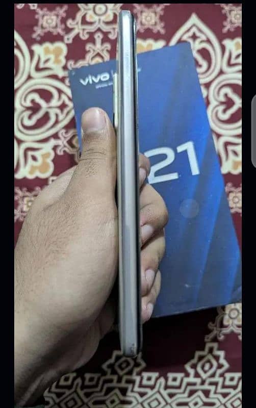 Vivo V21 8/128 1