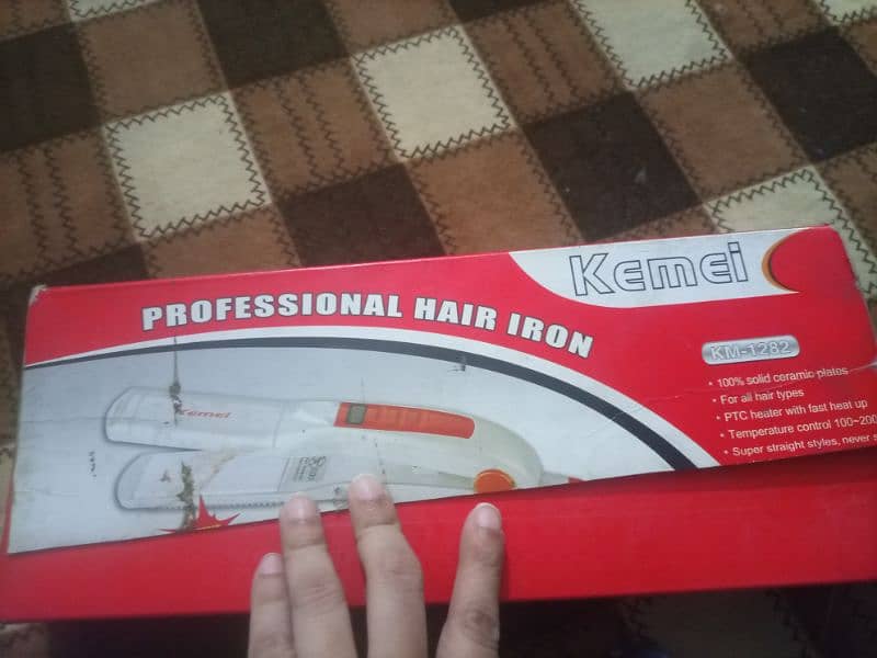 straightener kemei-1282 1