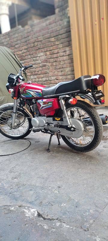 Honda 125 Model 2023 Total geniun 3