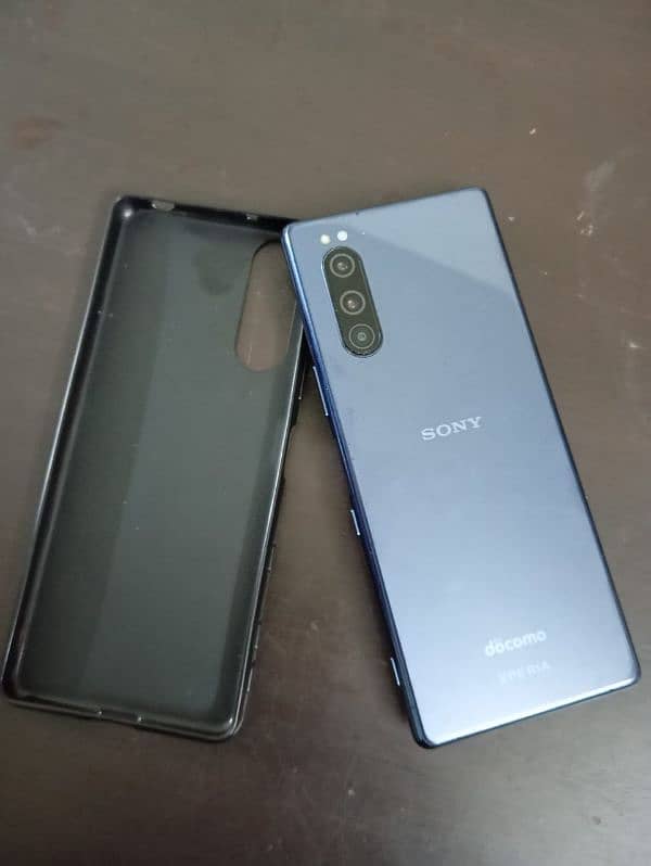 Mobiles Phone Sony Experia 5 in good condition 5