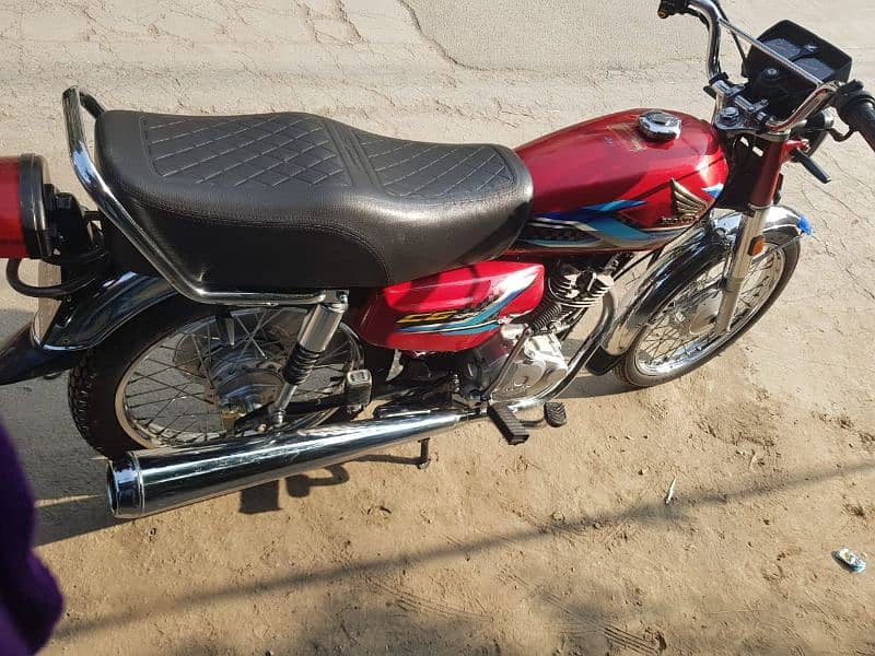 honda 125  2024 5