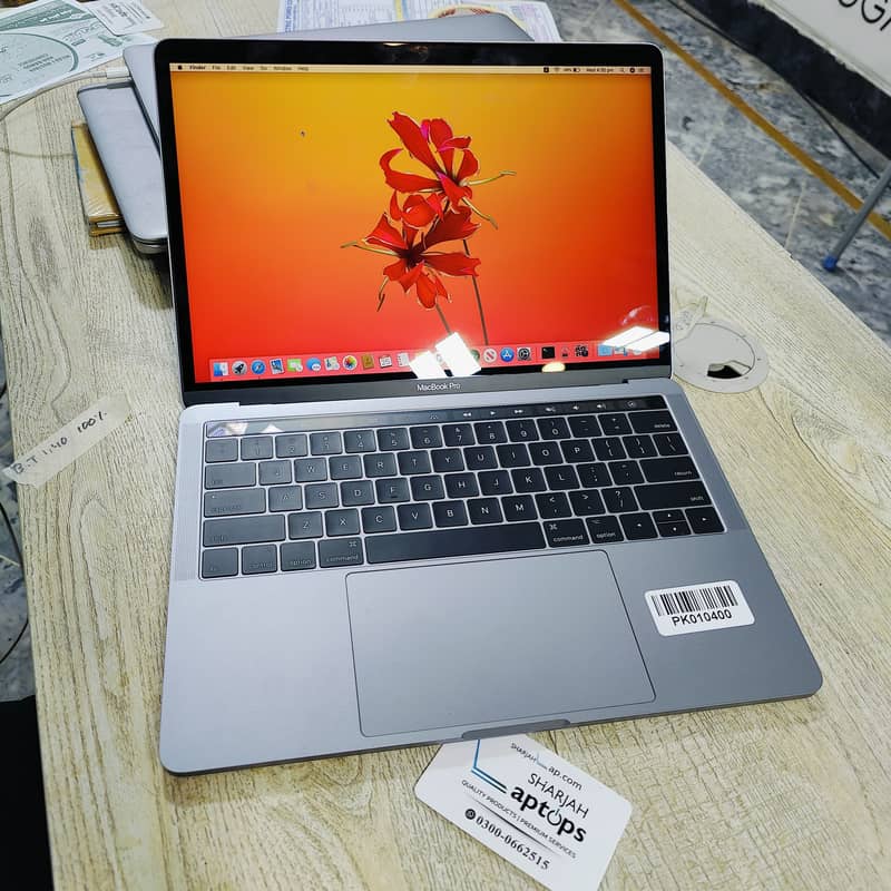 MacBook Pro 2017 13 inches 16GB RAM 5