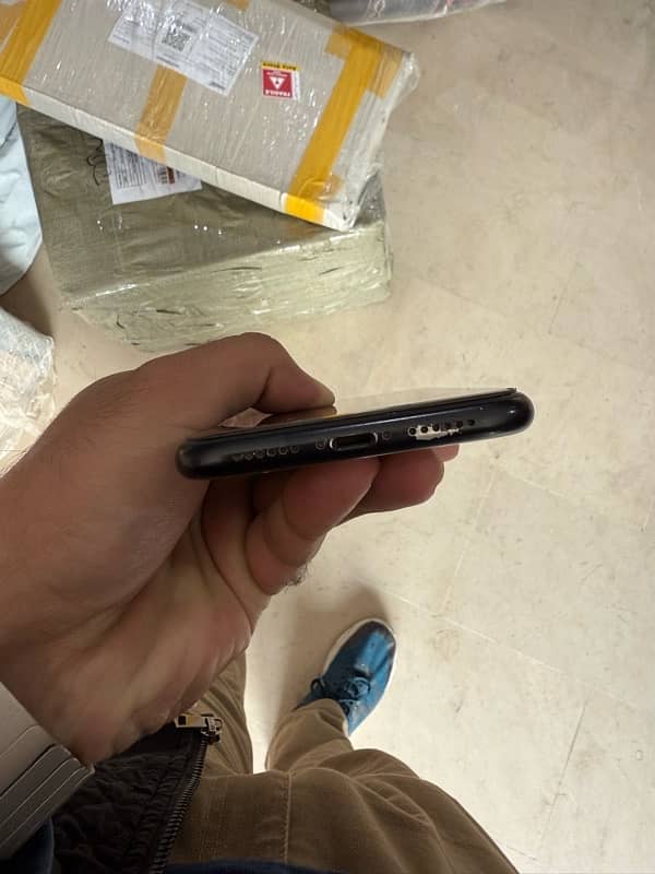 iphone XR HK Pta Approved 5