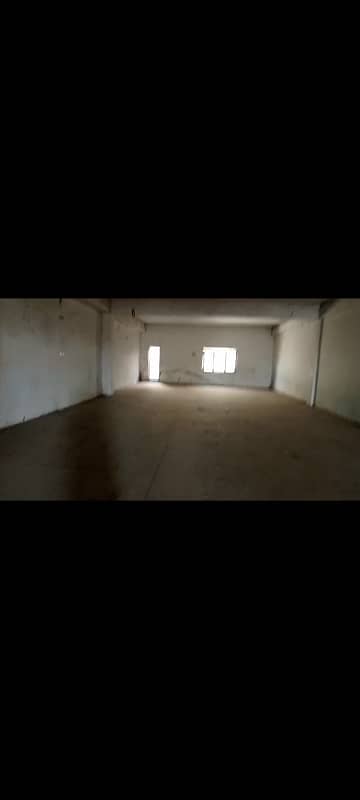 Well Maintained Warehouse Available For Rent With 2 Offices And CARGO LIFT. 3