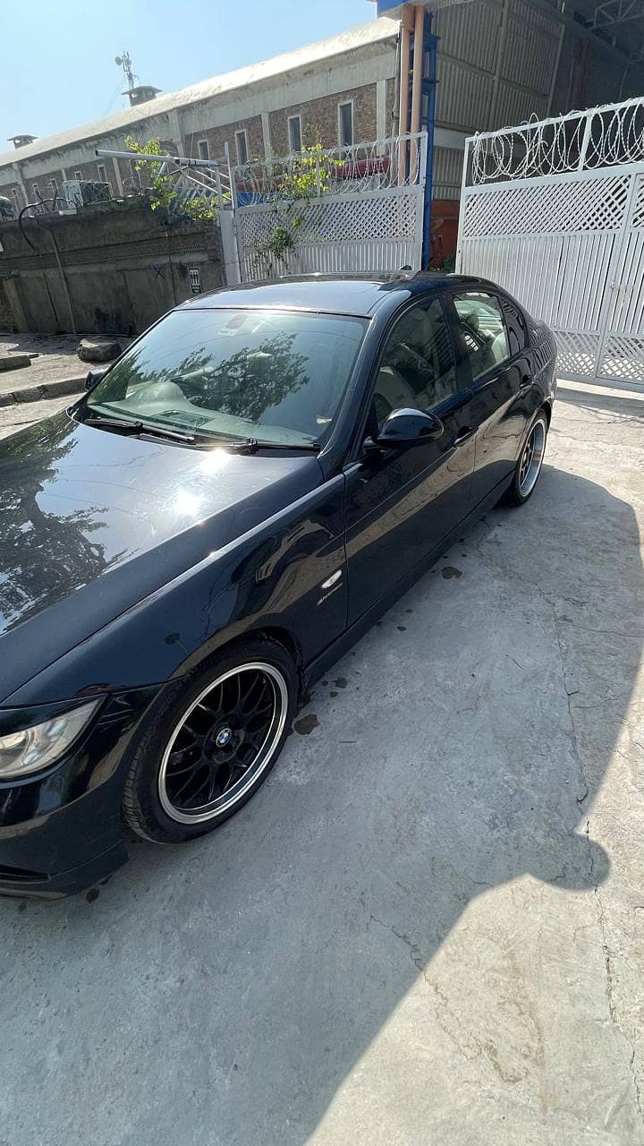 BMW 320i 2006/2008 Model Excellent Condition 3