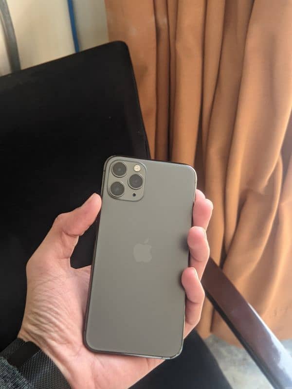 Iphone 11 pro (256gb) waterpack 1