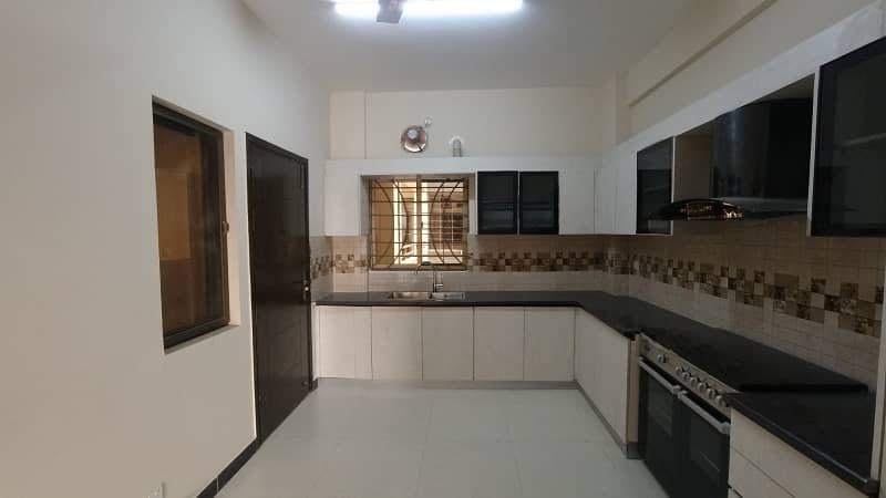 Askari 5 - Sector J Flat Sized 2741 Square Feet 9