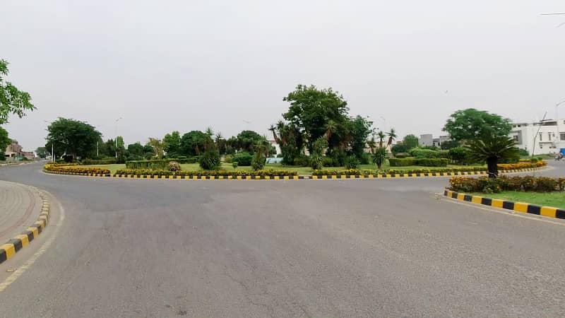 Near To Park 9 Marla Residential Plot In Only Rs. 11000000 7