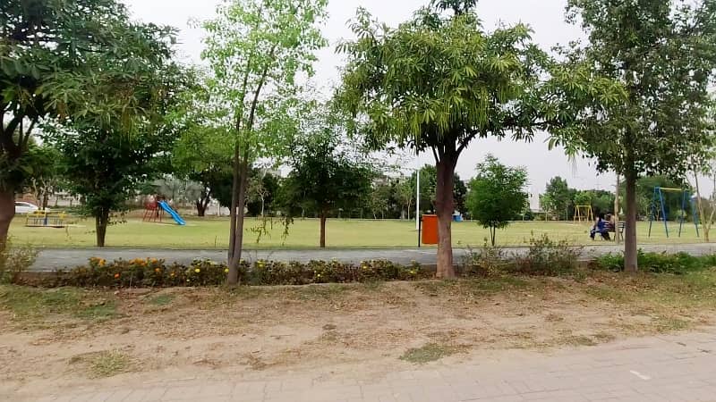 Near To Park 9 Marla Residential Plot In Only Rs. 11000000 8