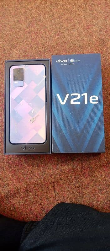 vivo v21e 8gb. 128gb useable phone 0