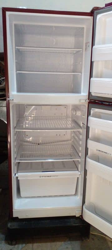 Orient Fridge Condition 10/10 Full lush condition 2