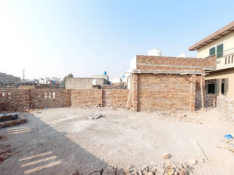 On Excellent Location 3 Marla House In Only Rs. 8000000 7