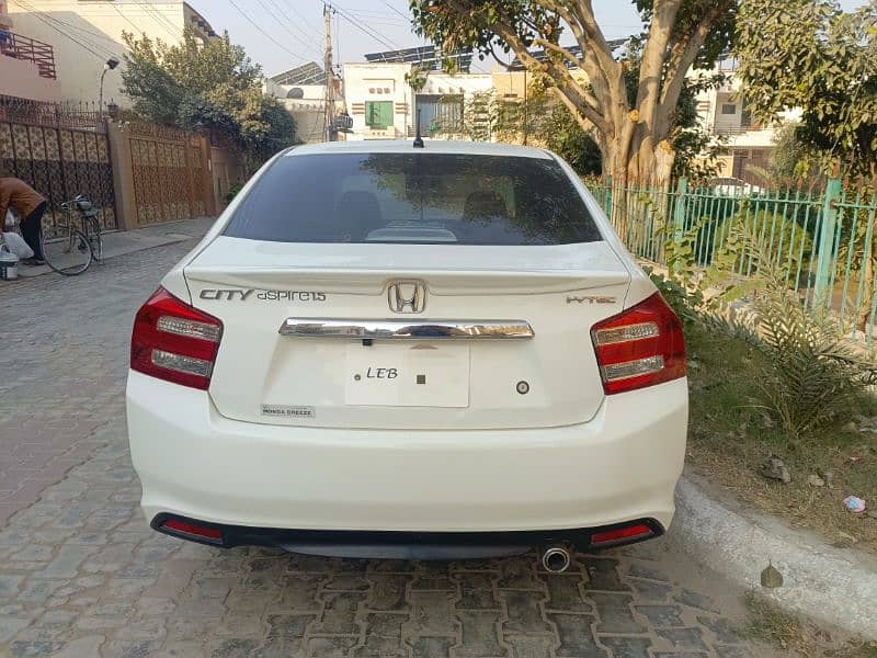 Honda City Aspire 2017 3