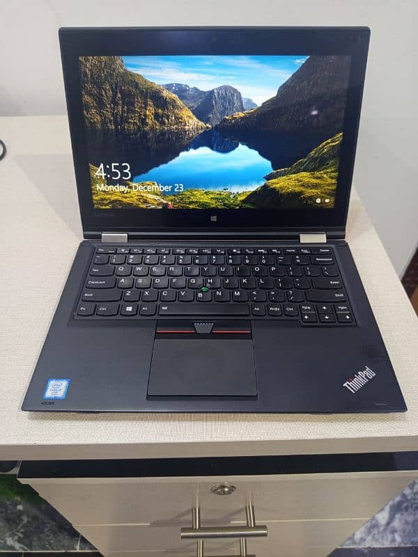 Lenovo Thinkpad Yoga x260 Touch 360 Rotatable 6th Generation Laptop 1