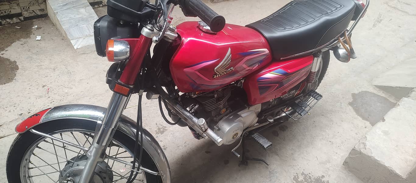 Honda CG 125 2022 urgent sell 4