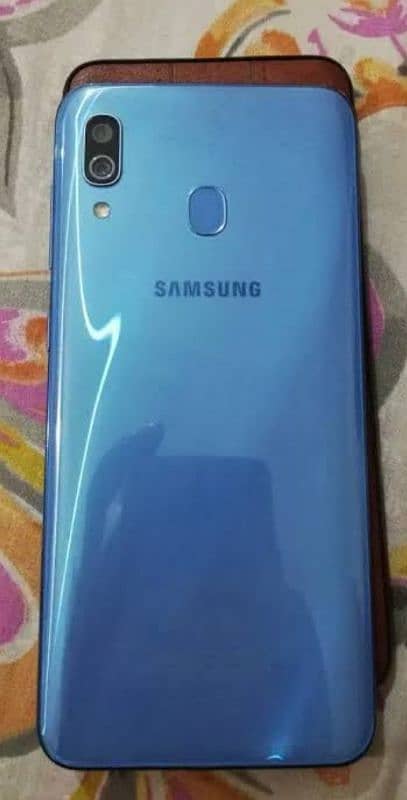 Samsung galaxy A30 used 4