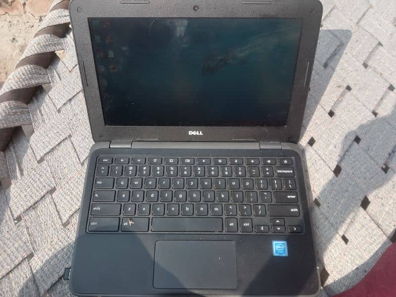 DELL 3180 TRADITIONAL LAPTOP 0