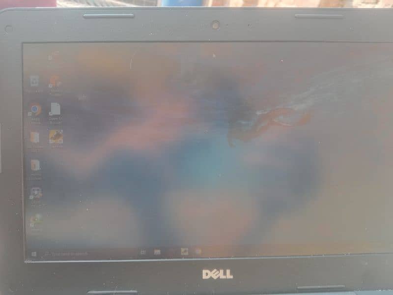 DELL 3180 TRADITIONAL LAPTOP 1