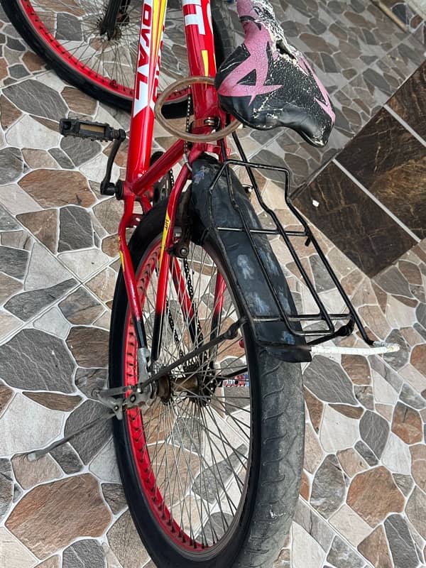 Best condition ma cylcle kam use kii hovii ha. urgent sale 3