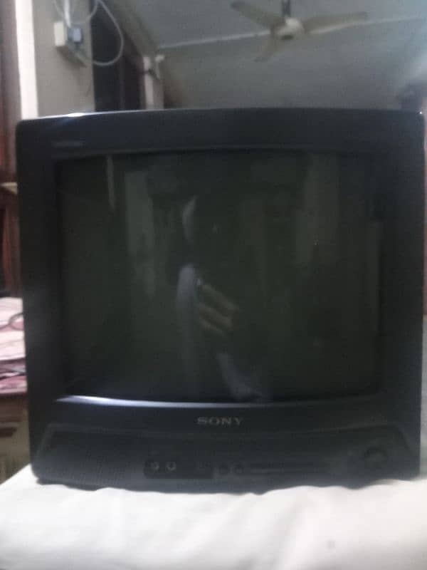 japany sony tv with remote  in working condition for sale 4