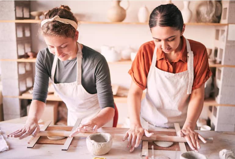 Female Worker for Restaurant 0