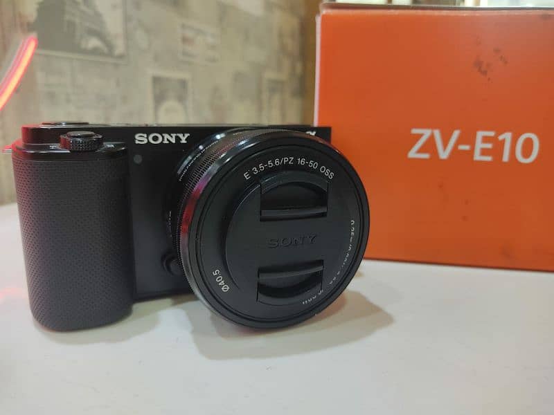 Sony Zve10 with 16-50mm lens 0