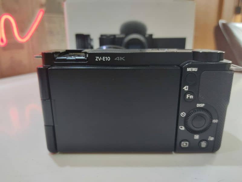 Sony Zve10 with 16-50mm lens 3