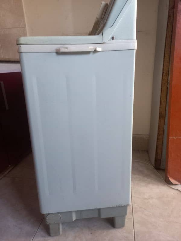 washing machine+dryer in sage colour 4