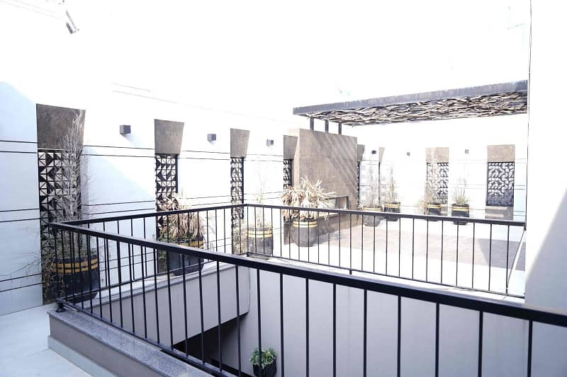 1 KANAL BRAND NEW HOUSE FOR SALE IN VALENCIA SOCIETY 19