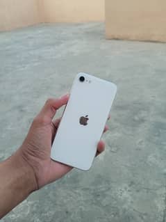 iPhone se 2020 jv white clr for sale