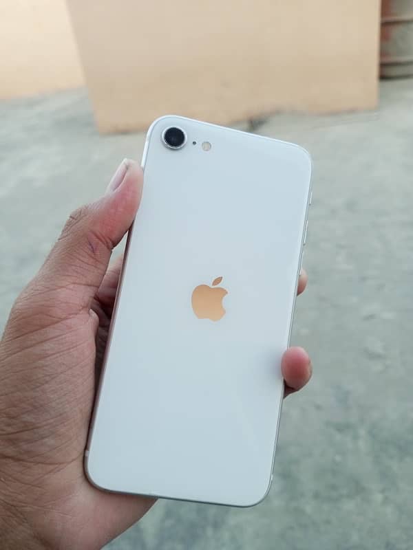 iPhone se 2020 jv white clr for sale 2