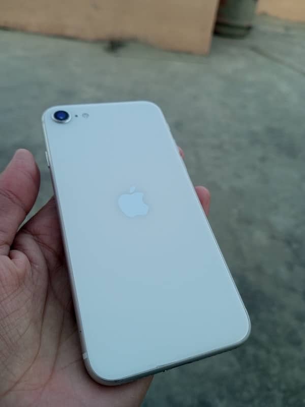 iPhone se 2020 jv white clr for sale 4