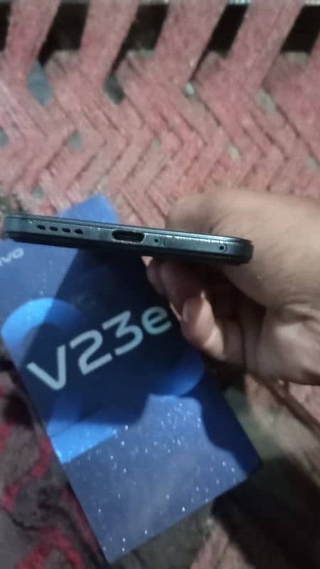 vivo v23e from sale 256 memory 3