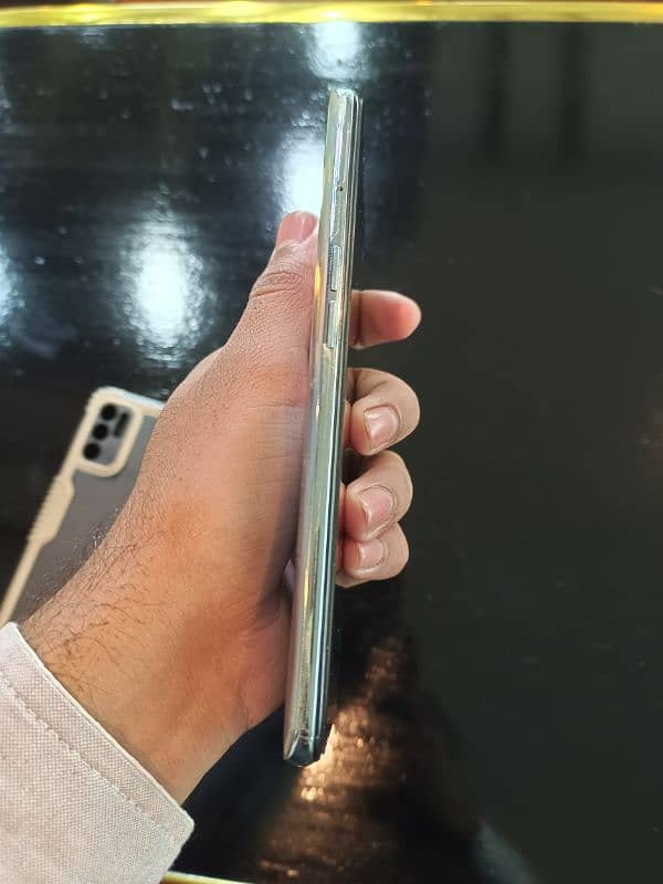 Oppo Reno 6    8/128 5