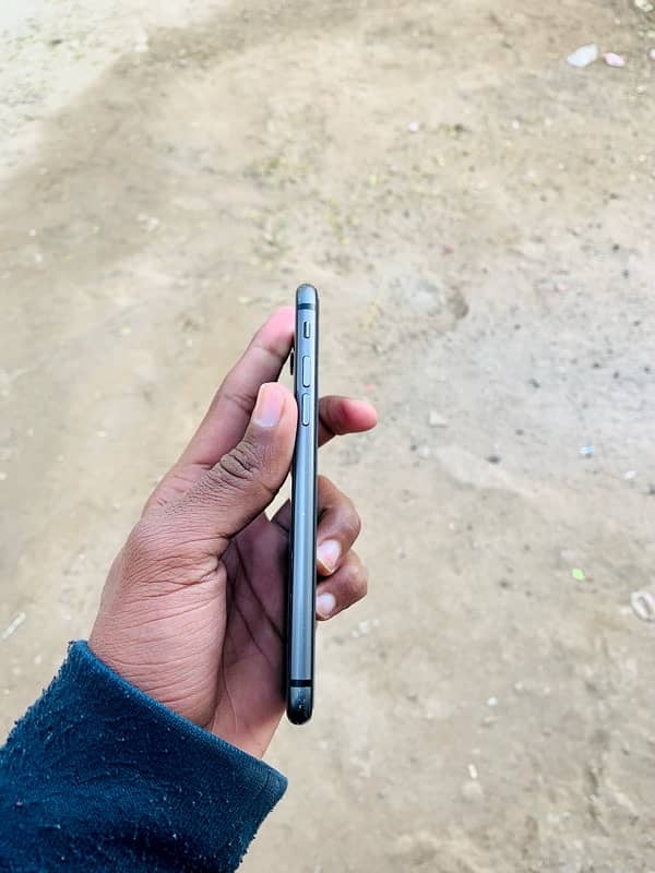 iPhone 8 64GB non Pta factory unlock 03417059154 Call 7