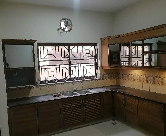 17 Marla House available for rent in Askari 10, Lahore 7