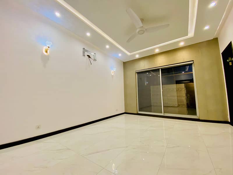 100% Original Add 1 Kanal Modern Luxury House Available For Rent Ac Install Gas Available in DHA Lahore Phase 6 11